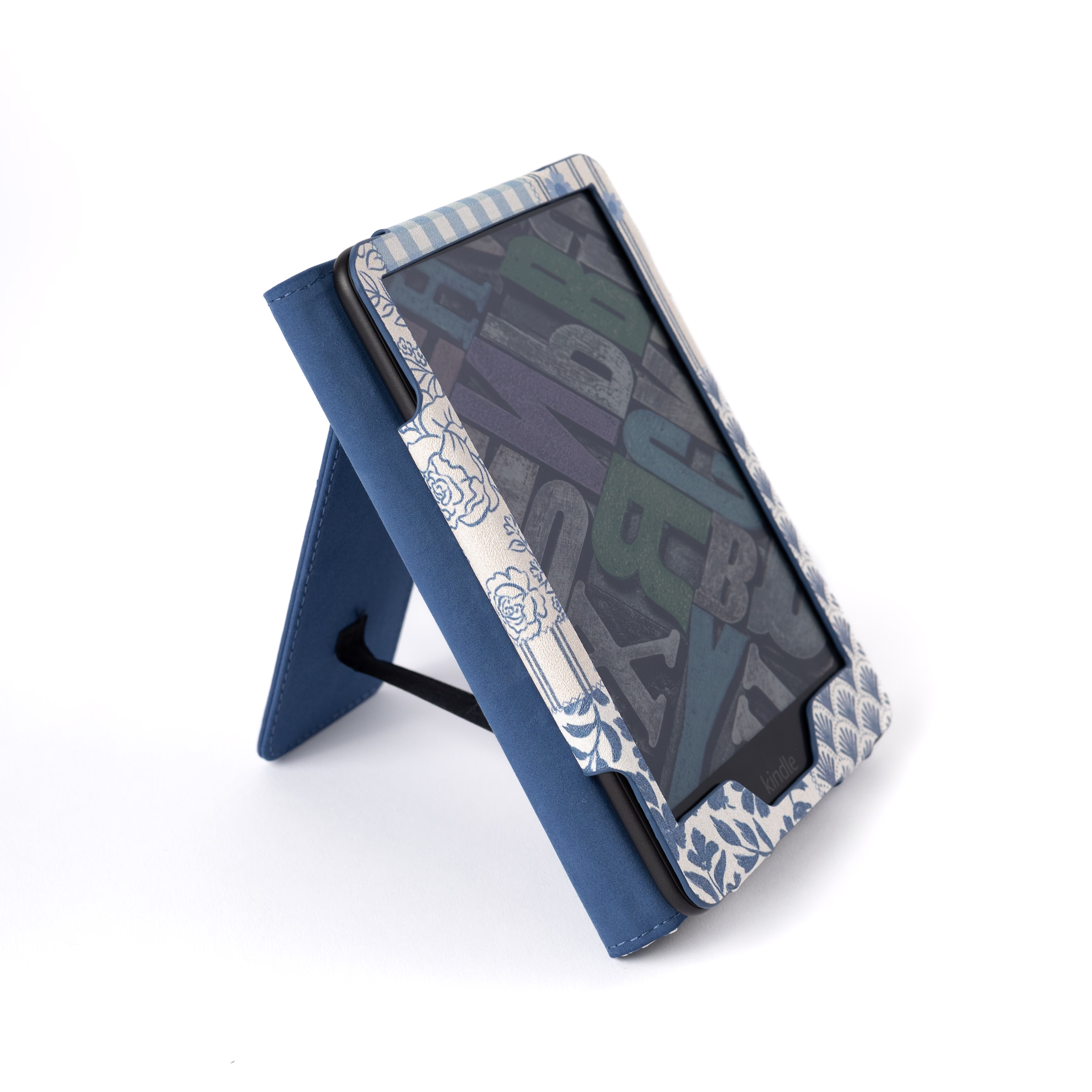 Coastal Patchwork Kindle Case | Bookish & Reading: Kindle (11th Generation)