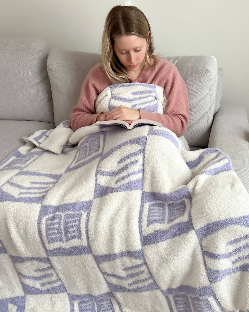 The Bookish Blanket: Light Blue