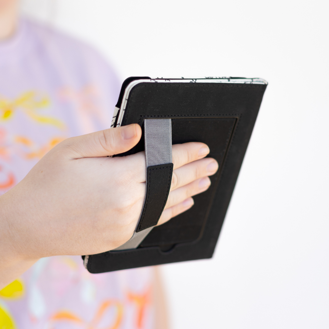 Pressed Floral Kindle Case | Bookish & Reading: Kindle Paperwhite (12th Generation)