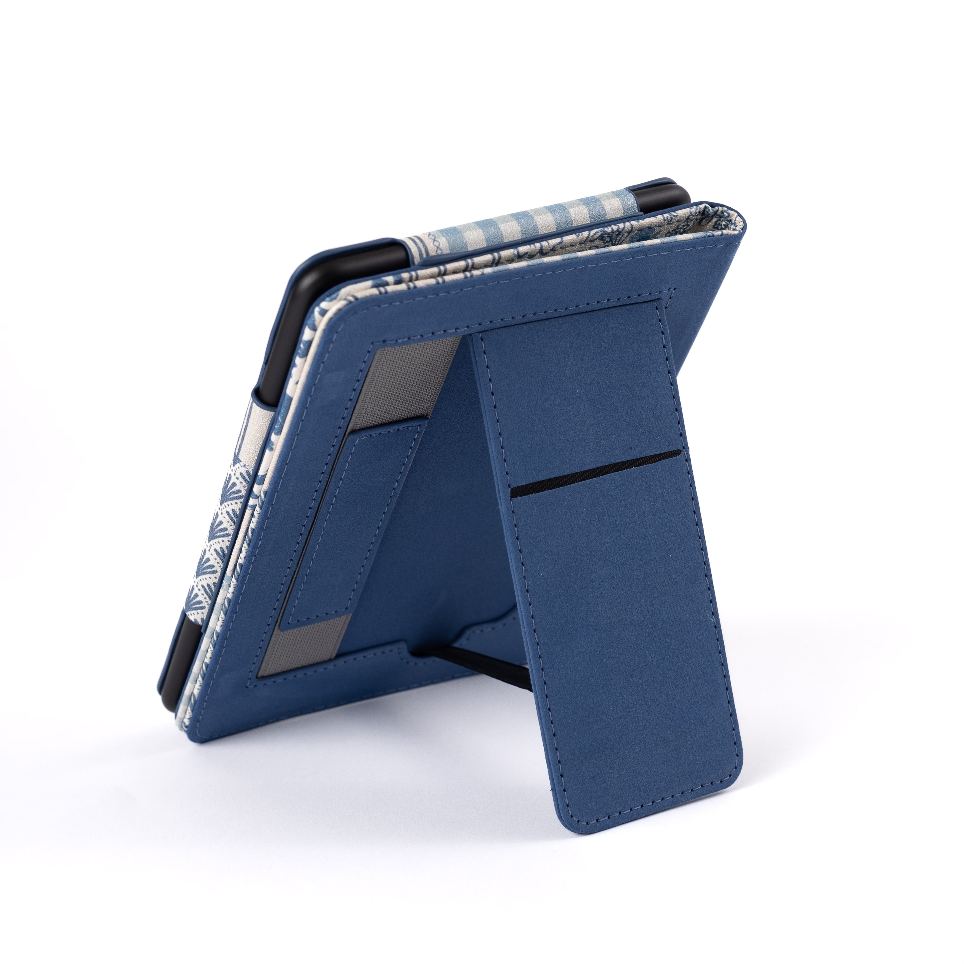 Coastal Patchwork Kindle Case | Bookish & Reading: Kindle (11th Generation)