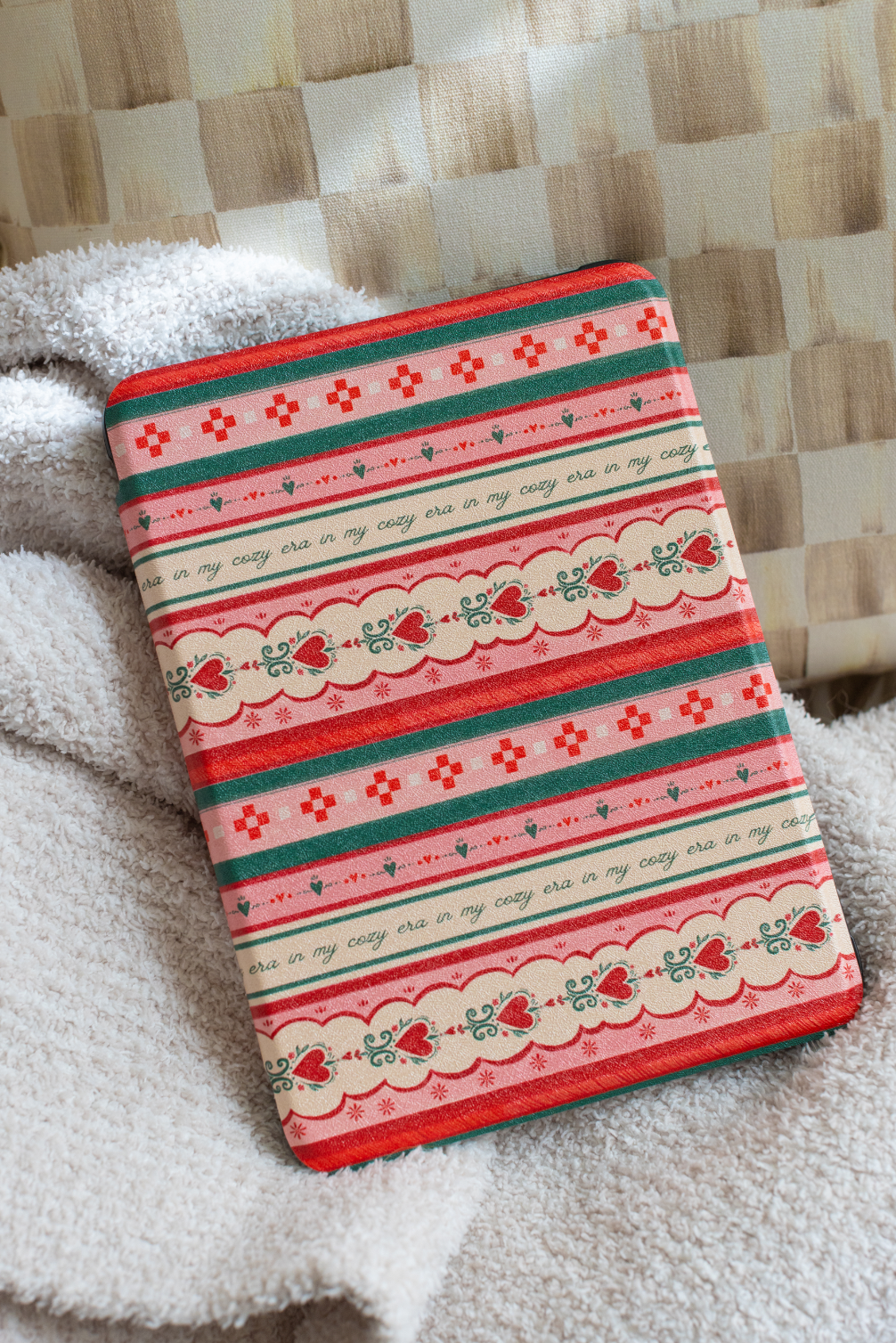 Cozy Wrapping Paper Kindle Case: 12th Generation  Kindle Paperwhite/Colorsoft (2024 -2026 7inch)