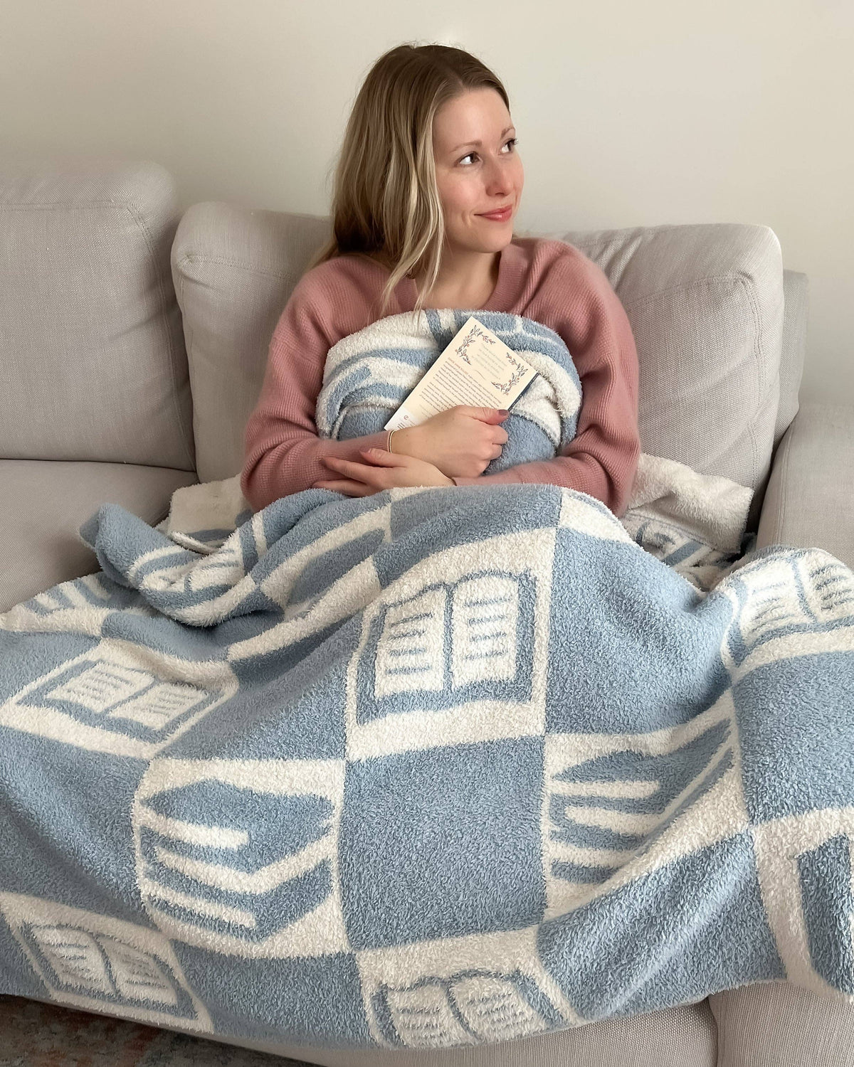 The Bookish Blanket: Light Blue