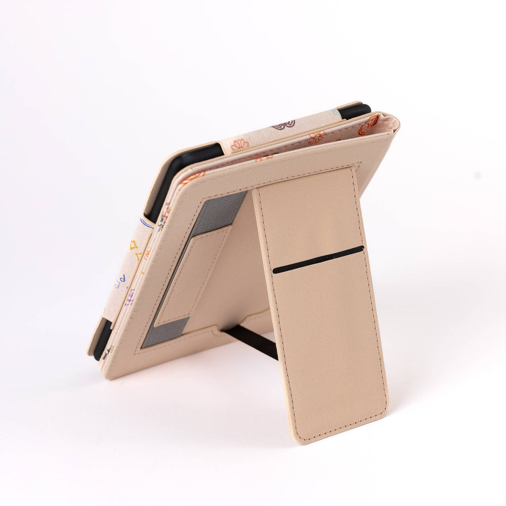 Favorite Things Kindle Case | Bookish & Reading: Kindle Paperwhite (12th Generation)