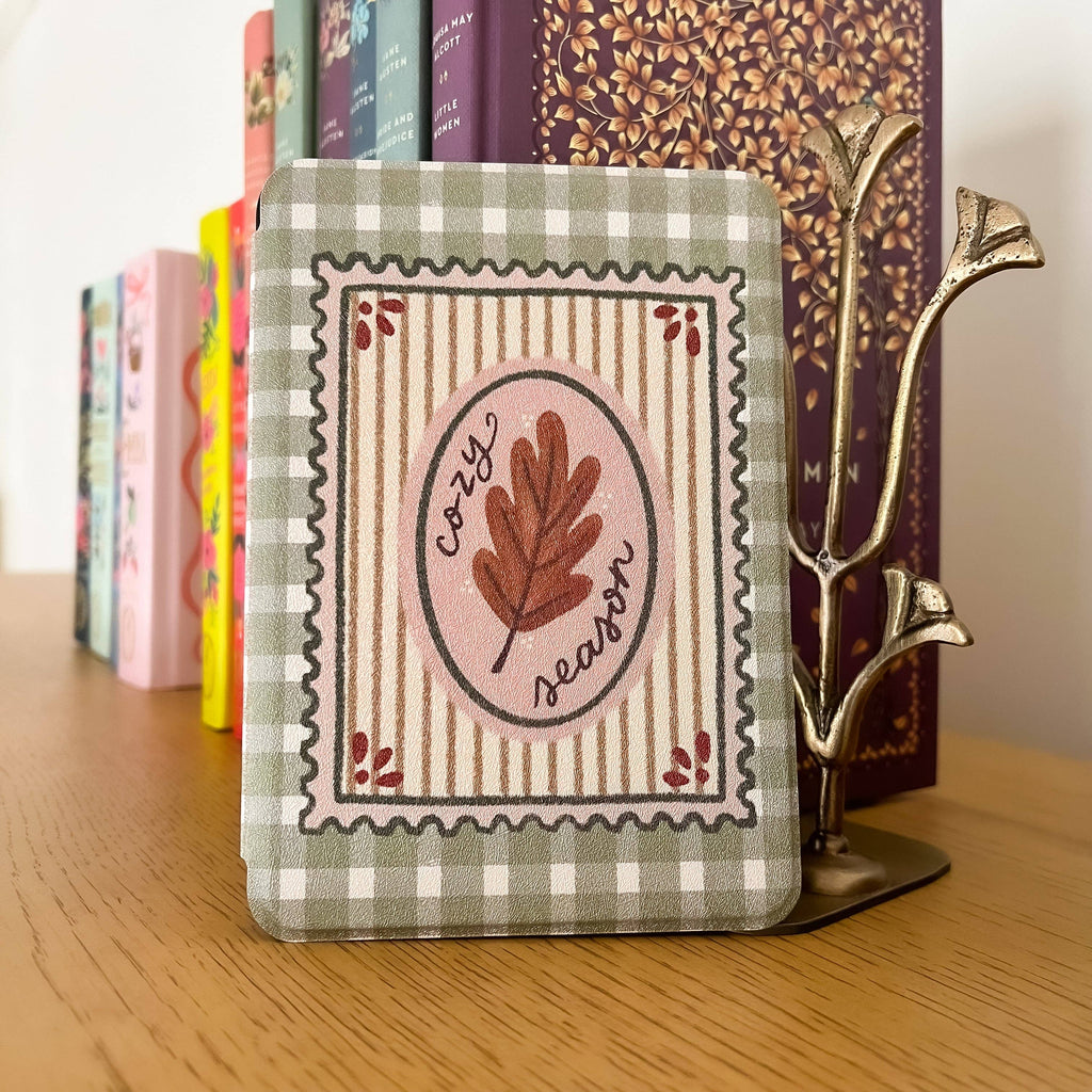 Cozy Season Kindle Case: Double Sided Print / Colorsoft / Paperwhite 12 Gen. (2024)